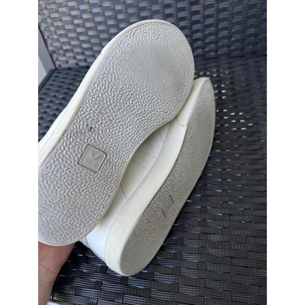 VEJA Esplar Leather Low-Top Sneakers White Beige Suede Heel Size EU 39 US‎ 8 - Picture 8 of 9